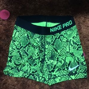 Nike pro
